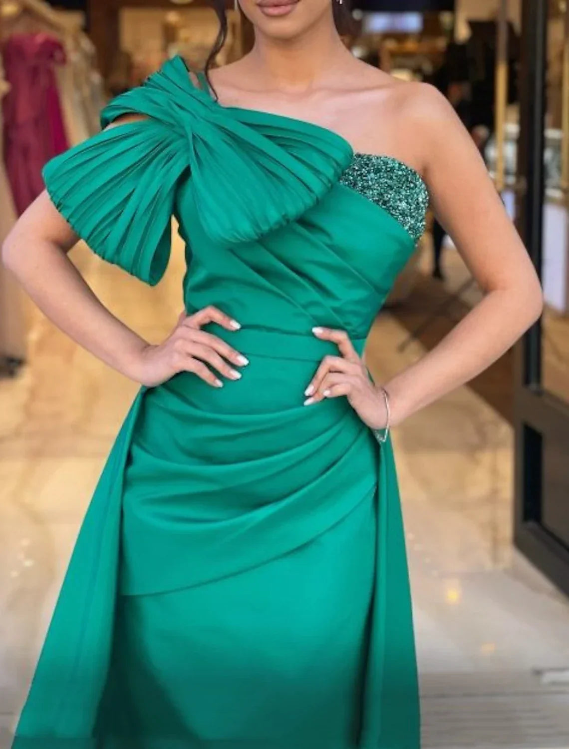 Evening Gown Party Dress Formal Wedding Reception Sweep / Brush Train Sleeveless One Shoulder with Rhinestone Bow(s) Ruched