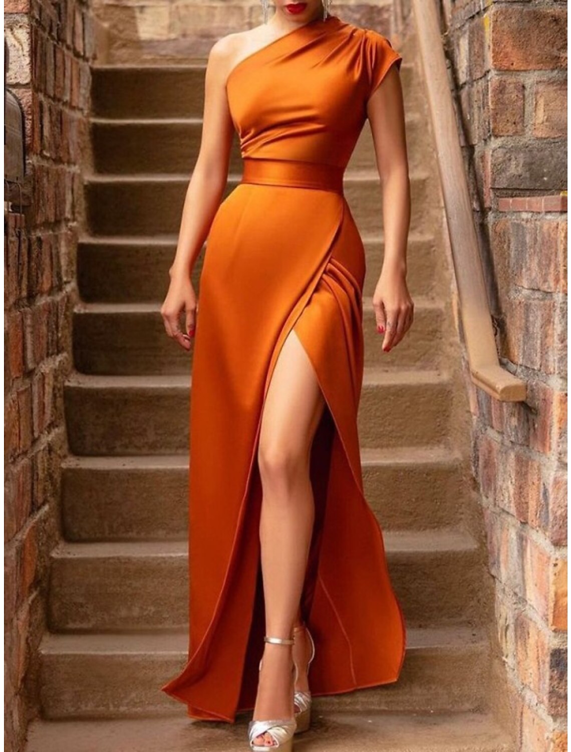 Sheath / Column Bridesmaid Dress One Shoulder Sleeveless Elegant Floor Length with Split Front
