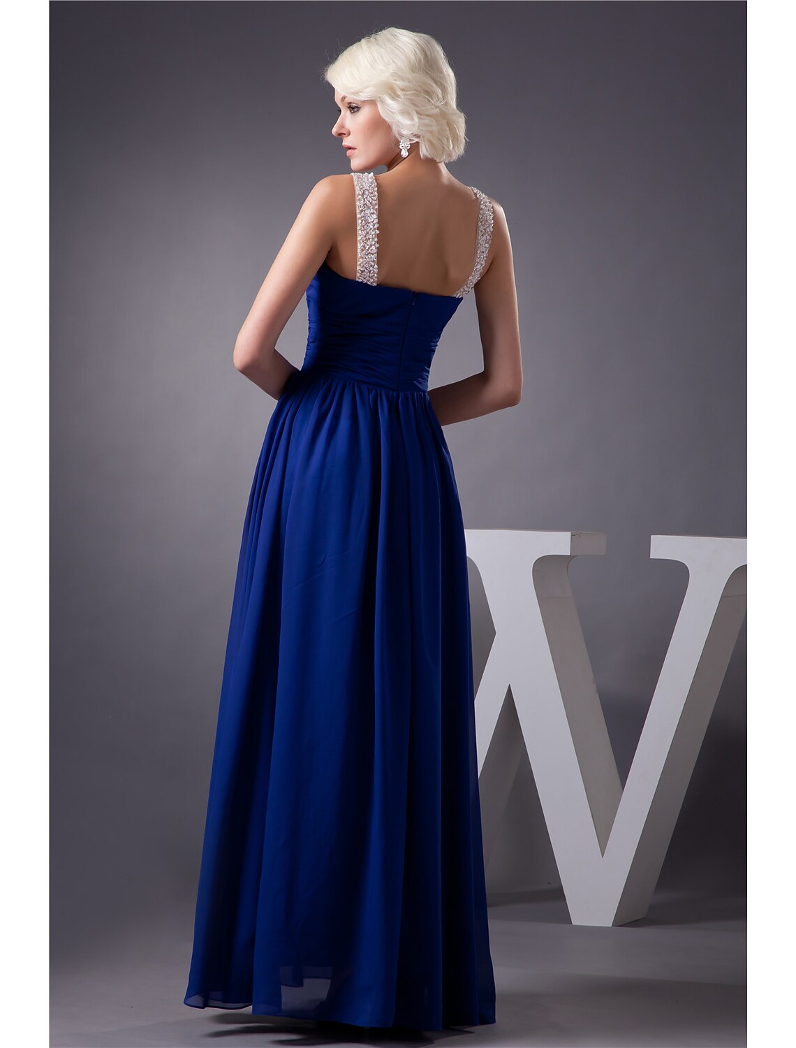 Evening Gown Elegant Dress Engagement Floor Length Sleeveless Jewel Neck with Beading