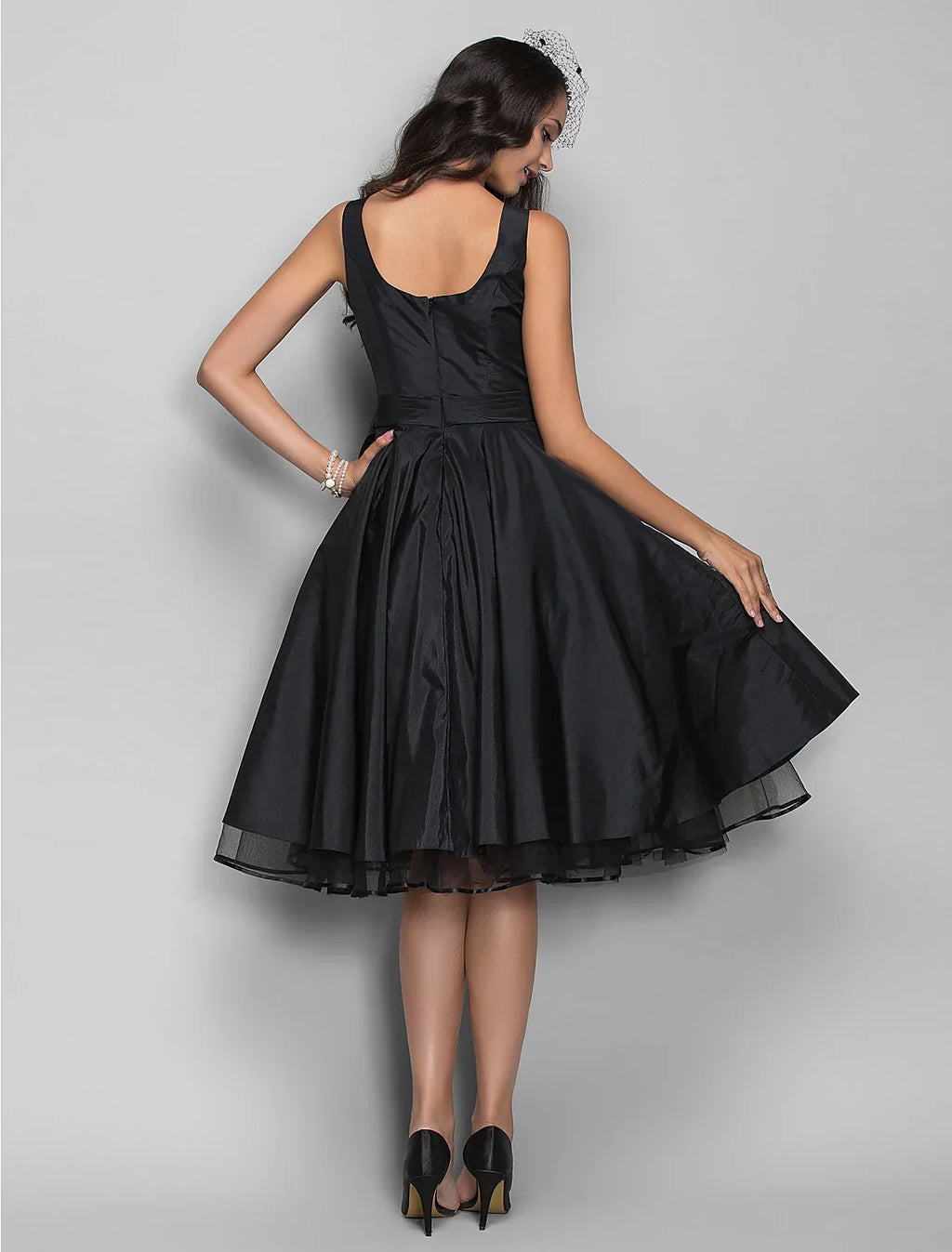 Cocktail Dresses Vintage Dress Halloween Wedding Guest Knee Length Sleeveless V Neck Taffeta with Pleats Crystals