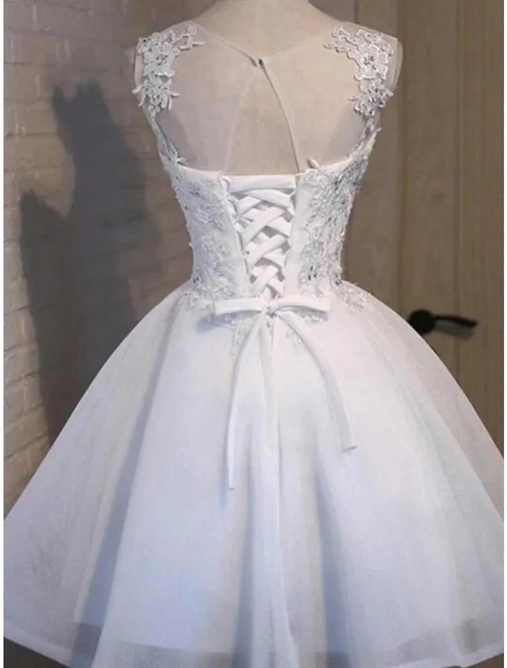 Homecoming Dresses Floral Dress Holiday Graduation Short / Mini Sleeveless Jewel Neck with Appliques