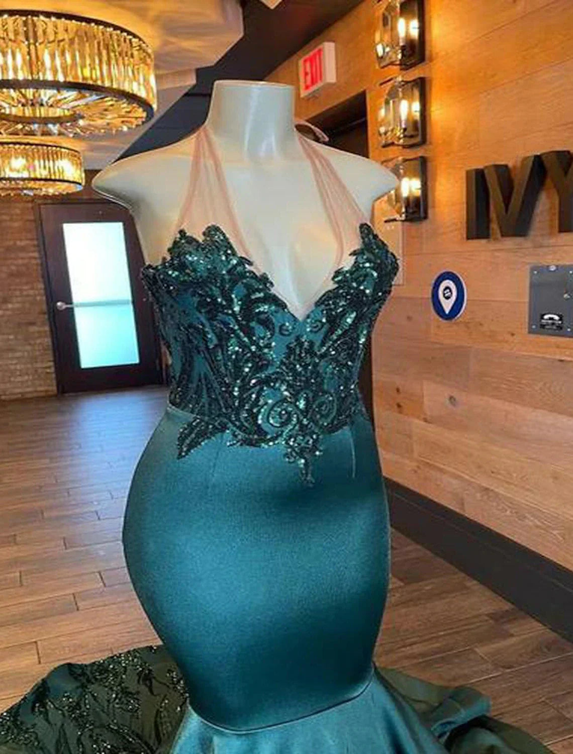 Mermaid / Trumpet Quinceanera Dresses Celebrity Style Dress Formal Court Train Sleeveless V Neck African American Imitation Backless with Glitter