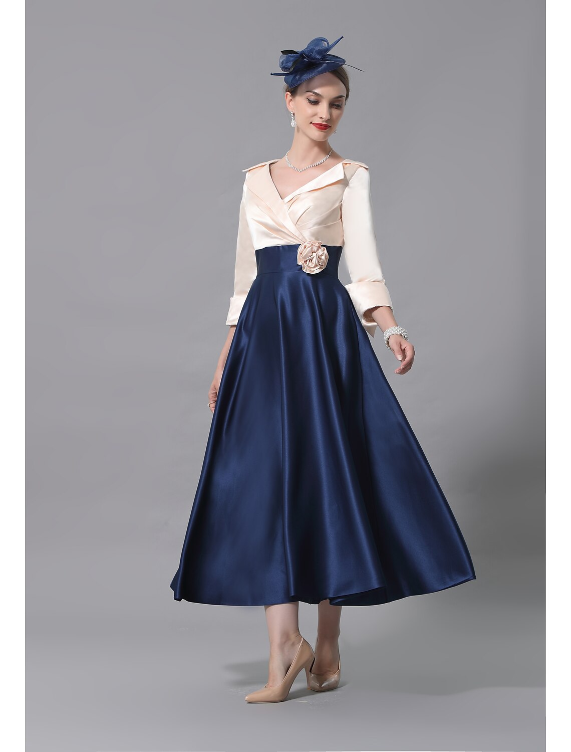 Two Piece Mother of the Bride Dress Wedding Guest Elegant V Neck Knee Length Fabric Half Sleeve with Appliques