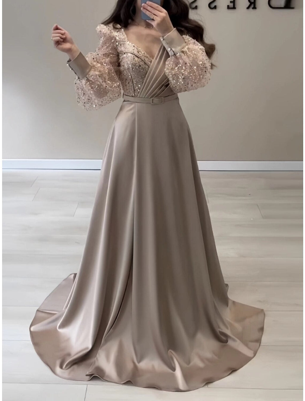 Evening Gown Elegant Dress Formal Fall Sweep / Brush Train Long Sleeve V Neck with Glitter Pleats Strappy