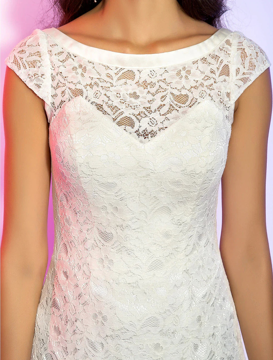 Sheath / Column Cute Homecoming Cocktail Party Dress Illusion Neck Short Sleeve Short / Mini All Over with Feathers / Fur