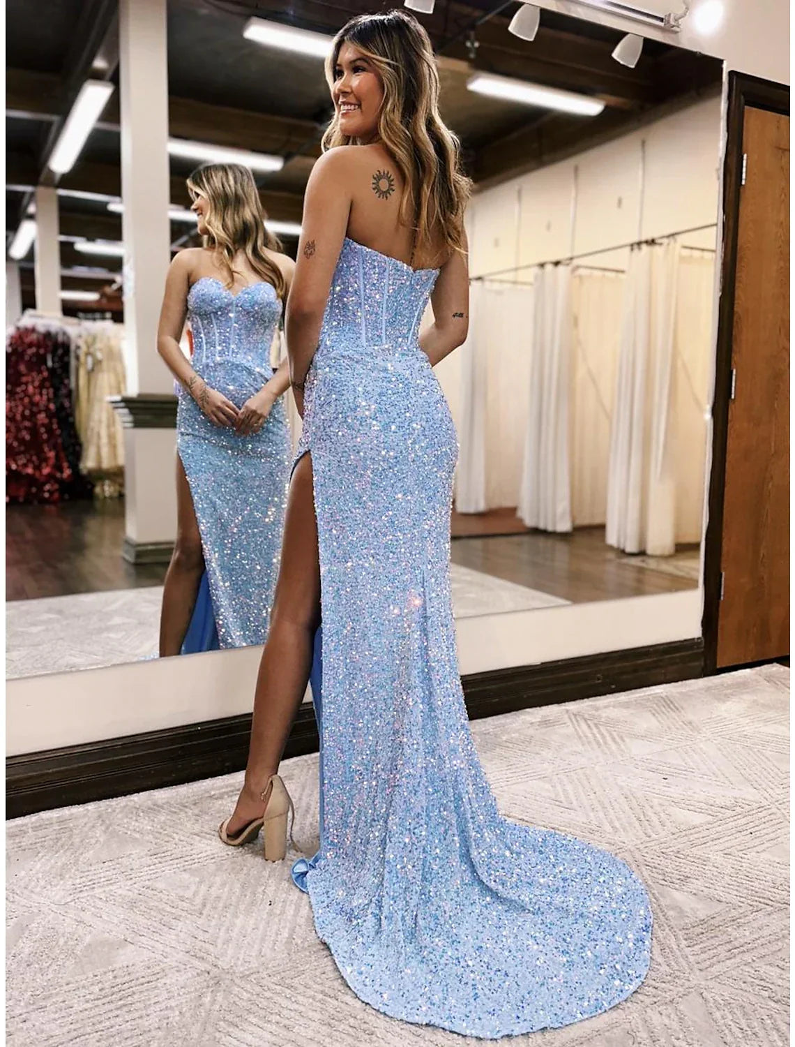 Mermaid / Trumpet Prom Dresses Sparkle & Shine Dress Formal Wedding Party Court Train Sleeveless Sweetheart Backless with Slit