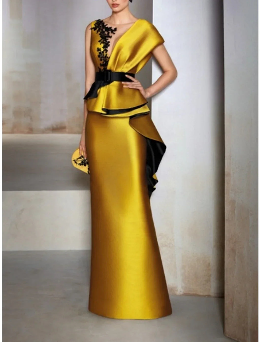 Sheath / Column Evening Gown Elegant Dress Formal Wedding Guest Floor Length Short Sleeve V Neck with Ruffles Embroidery Appliques