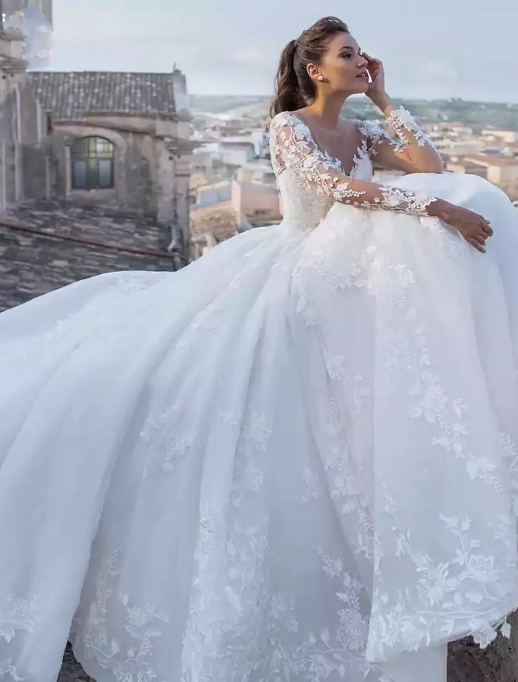 Engagement Open Back Sexy Formal Wedding Dresses Chapel Train Ball Gown Long Sleeve V Neck With Appliques