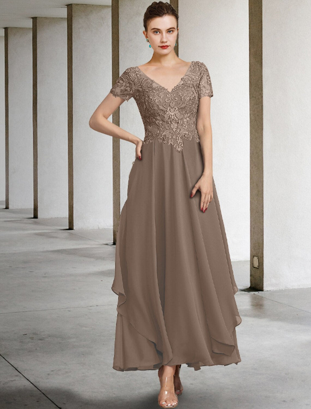 Mother of the Bride Dress Plus Size Elegant V Neck Ankle Length Short Sleeve with Appliques