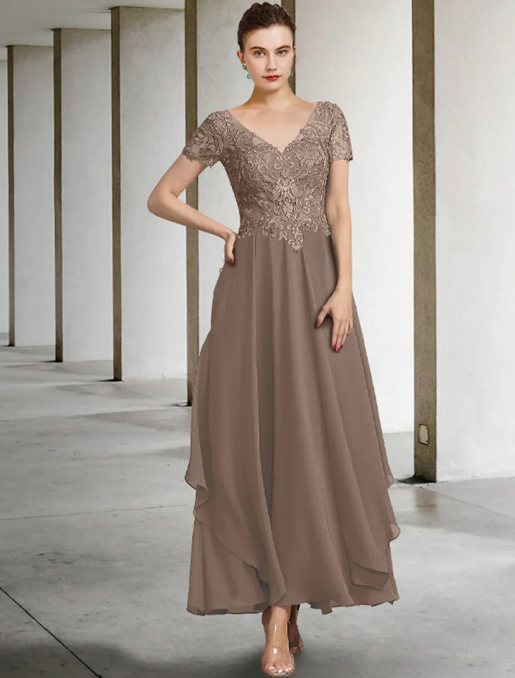 Mother of the Bride Dress Plus Size Elegant V Neck Ankle Length Short Sleeve Appliques