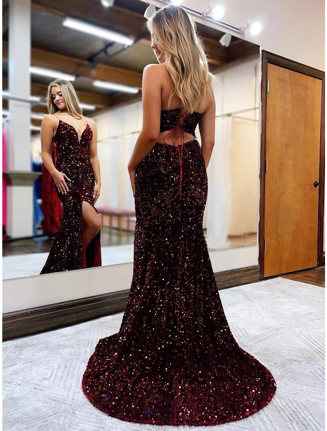 Mermaid / Trumpet Prom Dresses Sparkle & Shine Dress Formal Wedding Party Court Train Sleeveless V Neck Backless with Slit