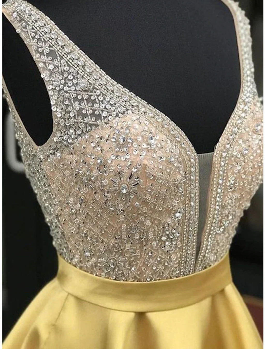 Homecoming Dresses Sparkle & Shine Dress Holiday Graduation Short / Mini Sleeveless V Neck with Beading
