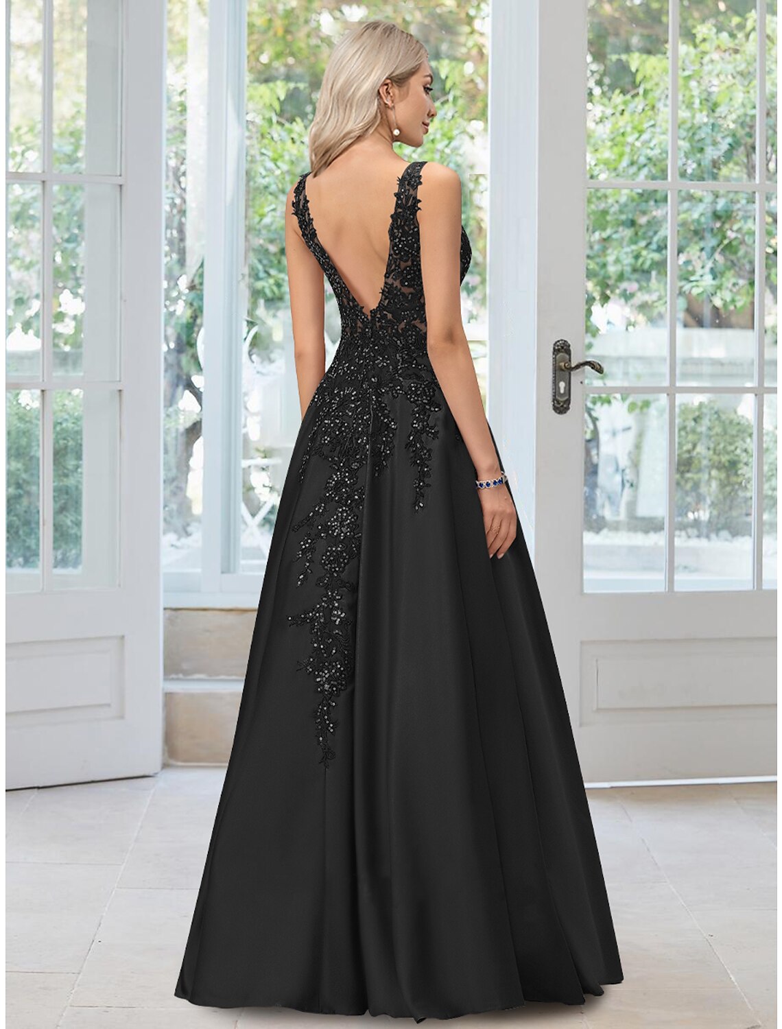 Black Evening Gown Dress Formal Floor Length Sleeveless V Neck with Appliques