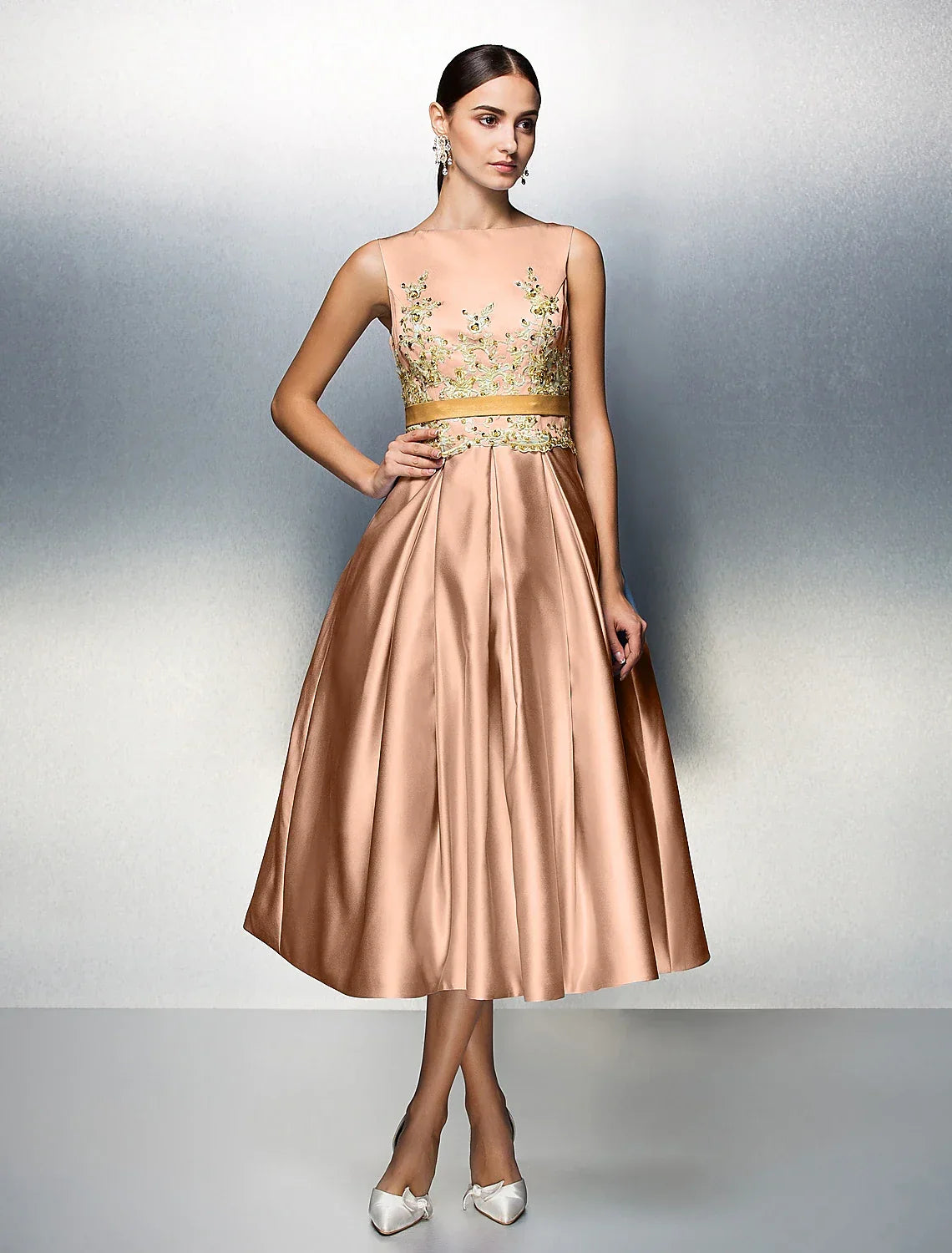 Cocktail Dresses Party Dress Wedding Guest Tea Length Sleeveless Jewel Neck V Back with Pleats Appliques