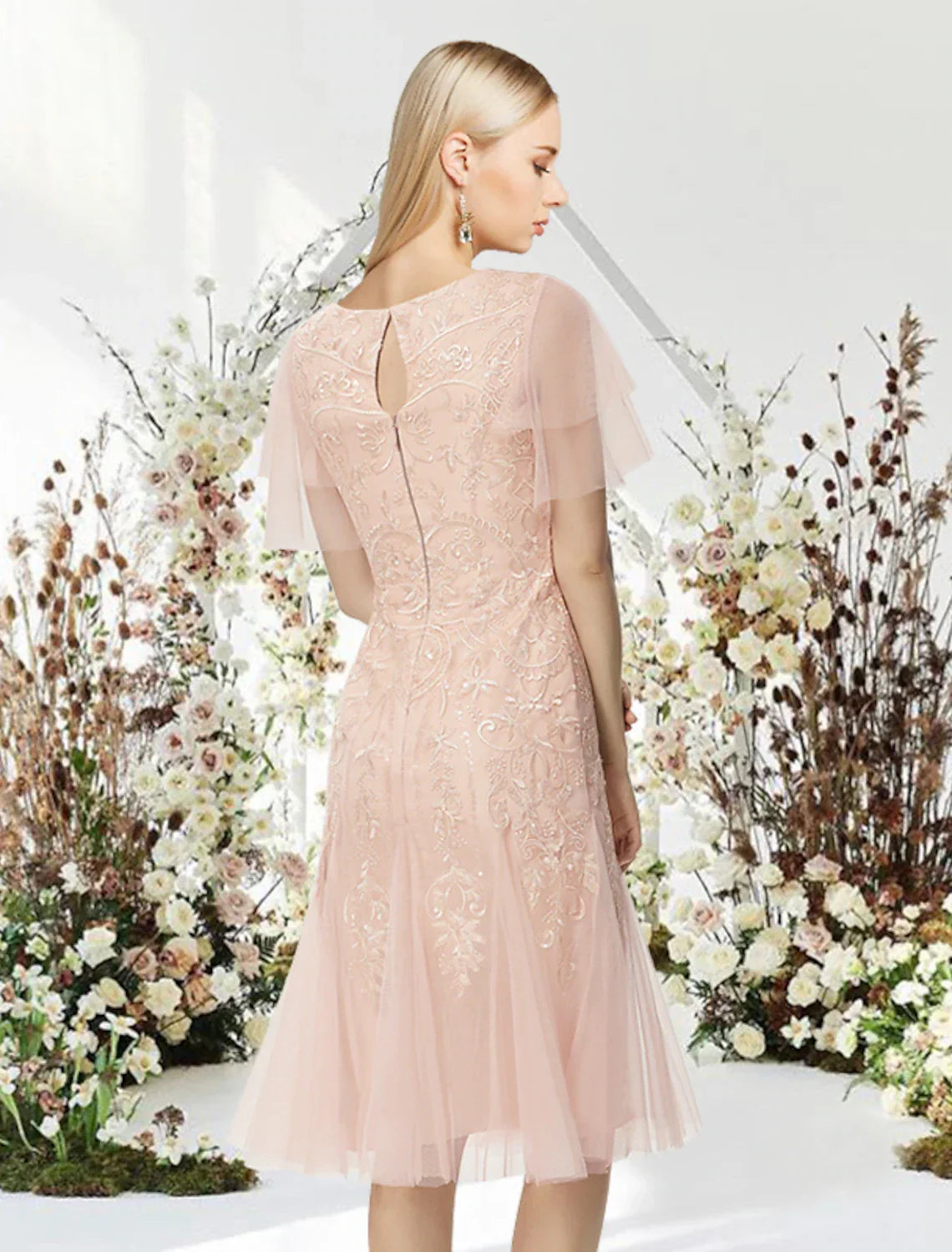 Cocktail Dresses Flirty Dress Graduation Cocktail Party Knee Length Half Sleeve Jewel Neck with Appliques
