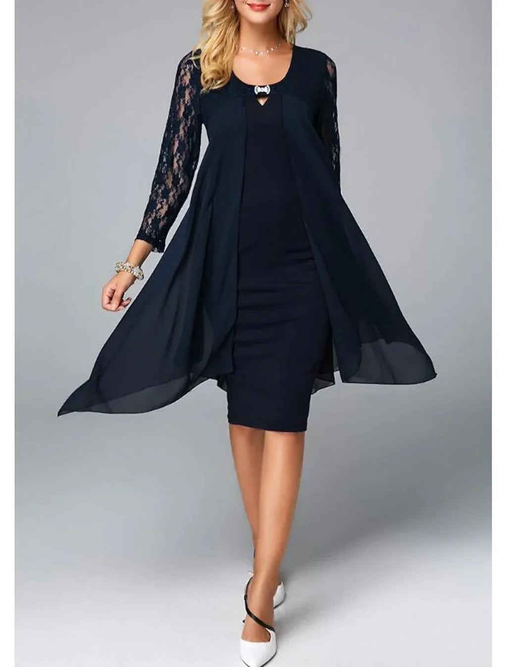 Sheath / Column Mother of the Bride Dress Plus Size Jewel Neck Knee Length 3/4 Length Sleeve with Crystals