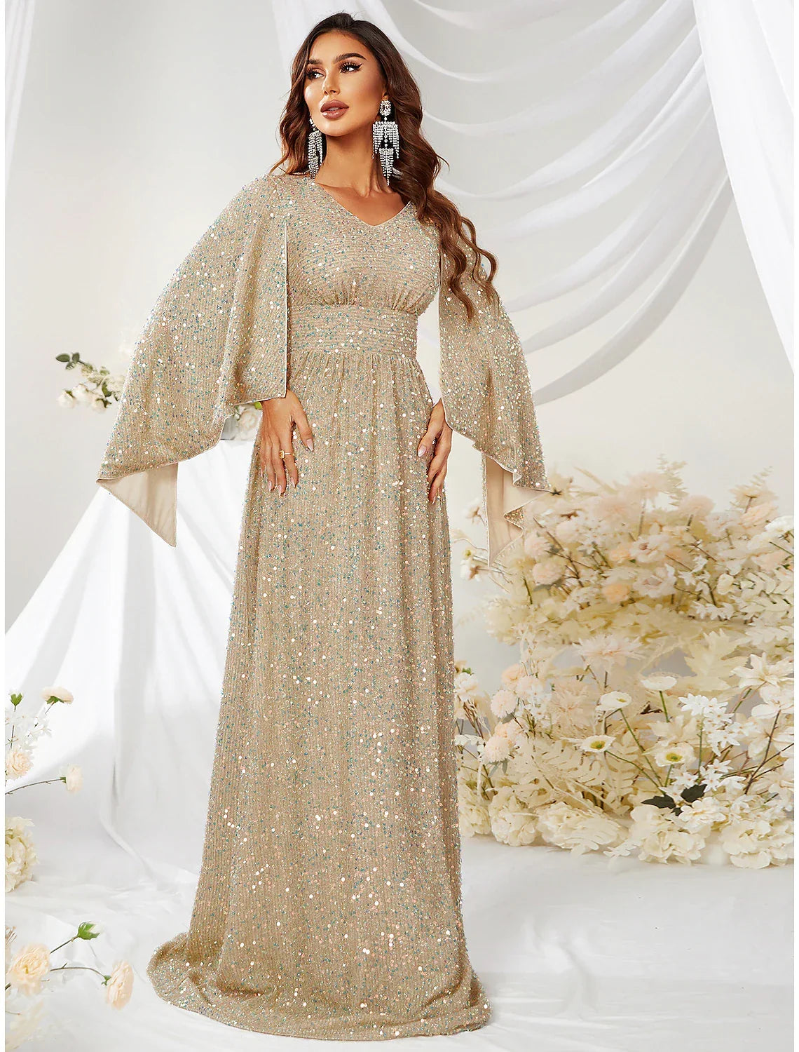 Evening Gown Elegant Dress Formal Wedding Sweep / Brush Train Long Sleeve V Neck Capes