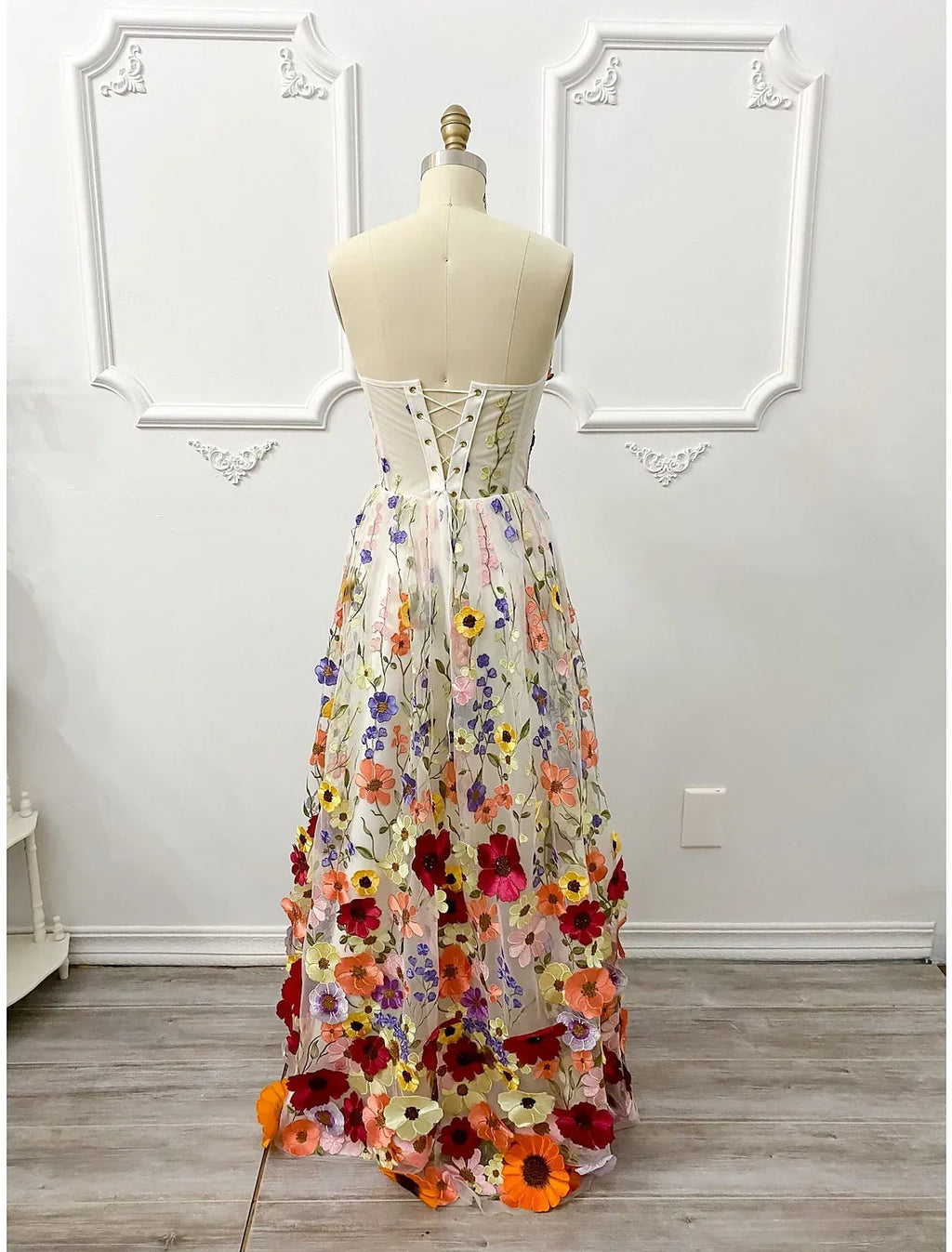 Wedding Guest Dresses Floral Dress Wedding Guest Floor Length Sleeveless Illusion Neck Wednesday Addams Family Backless with Embroidery Appliques