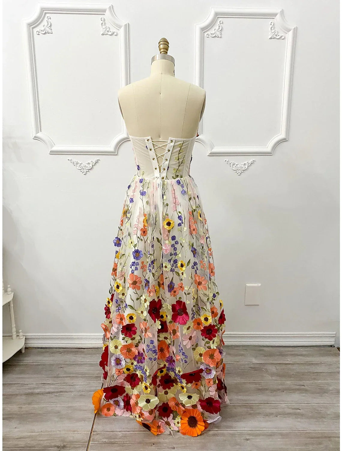 Wedding Guest Dresses Floral Dress Wedding Guest Floor Length Sleeveless Illusion Neck Wednesday Addams Family Backless with Embroidery Appliques