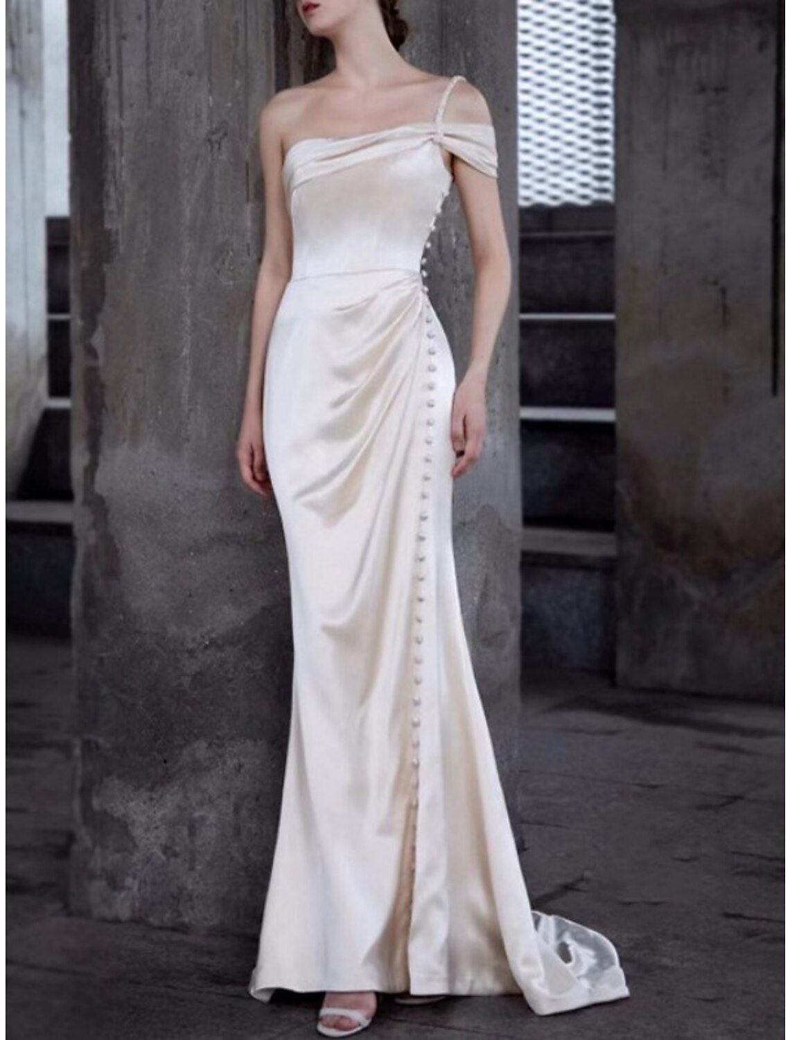 Vintage Casual Wedding Dresses Sheath / Column One Shoulder Cap Sleeve Sweep / Brush Train Bridal Gowns With Ruched Split Front