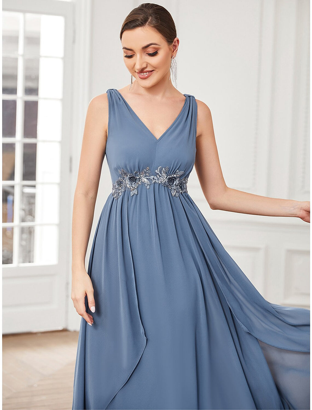 Minimalist Dress Party Wear Floor Length Sleeveless V Neck with Appliques