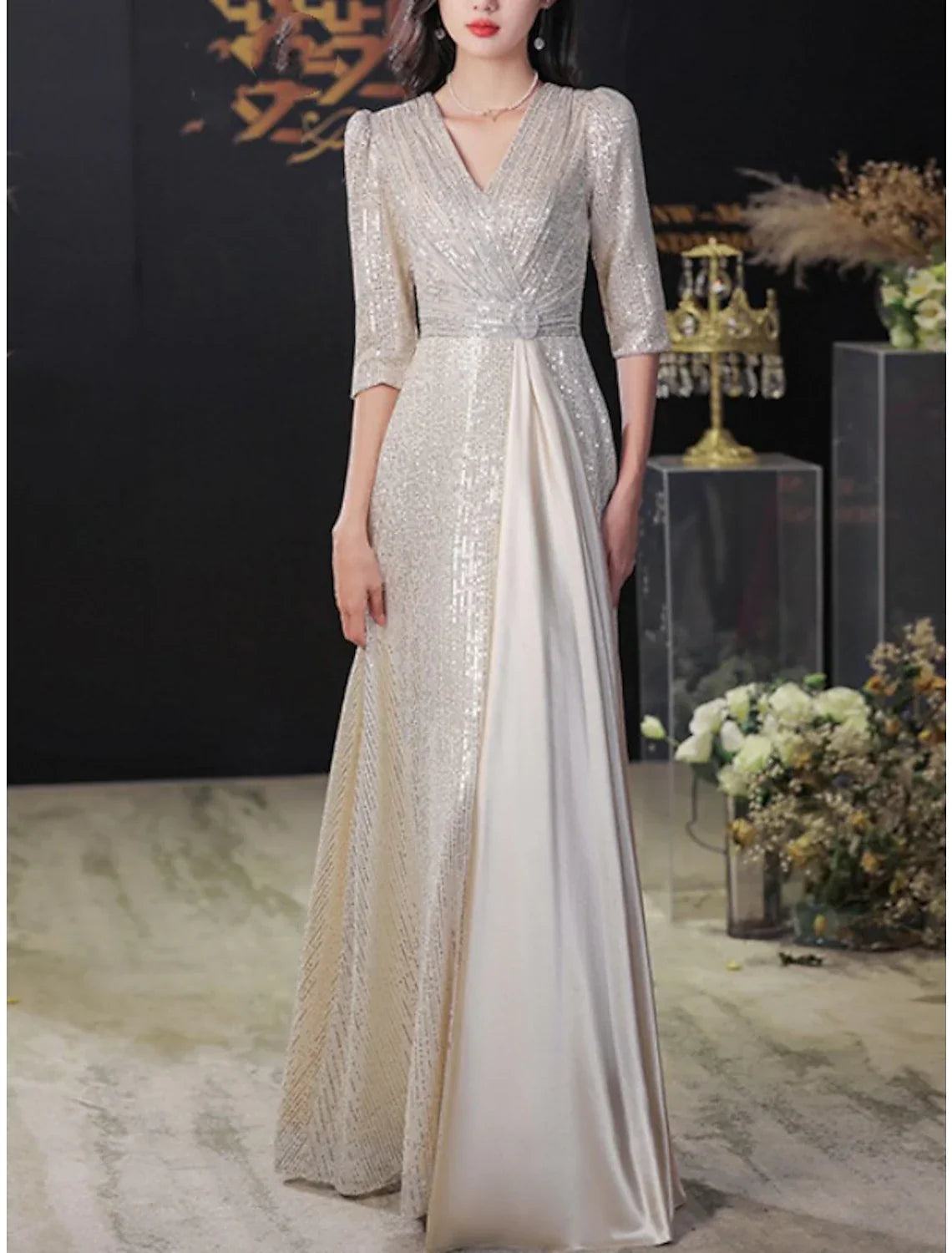 Mother of the Bride Dress Wedding Guest Sparkle & Shine Elegant Petite V Neck Sweep / Brush Train Half Sleeve with Pleats Crystal Brooch Fall