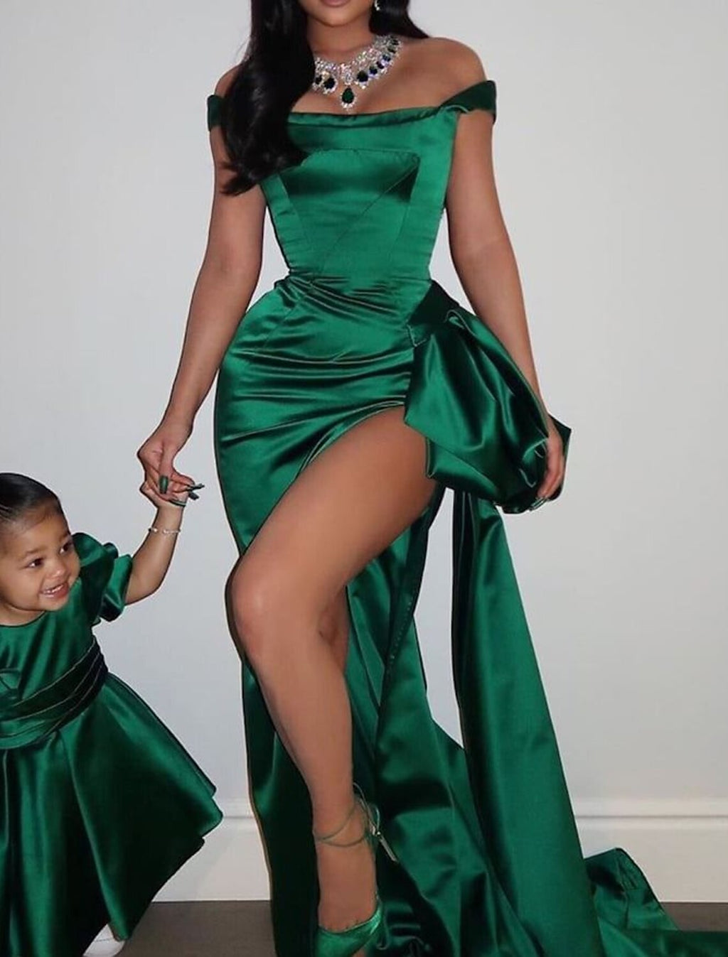 Sheath / Column Celebrity Style Sexy Prom Formal Evening Dress Off Shoulder Sleeveless Sweep / Brush Train