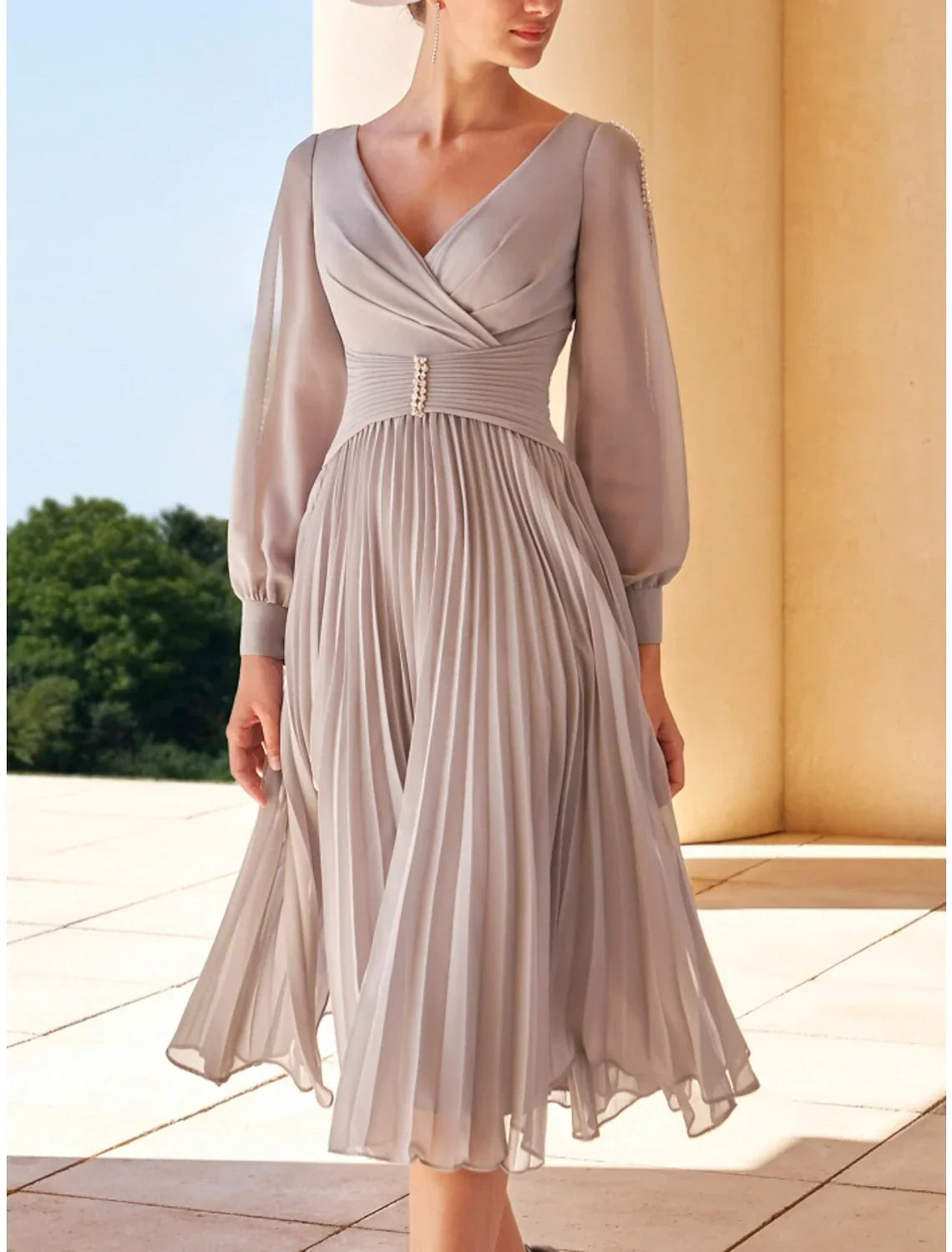 Mother of the Bride Dress Wedding Guest Elegant Petite V Neck Knee Length Long Sleeve with Crystals Ruching