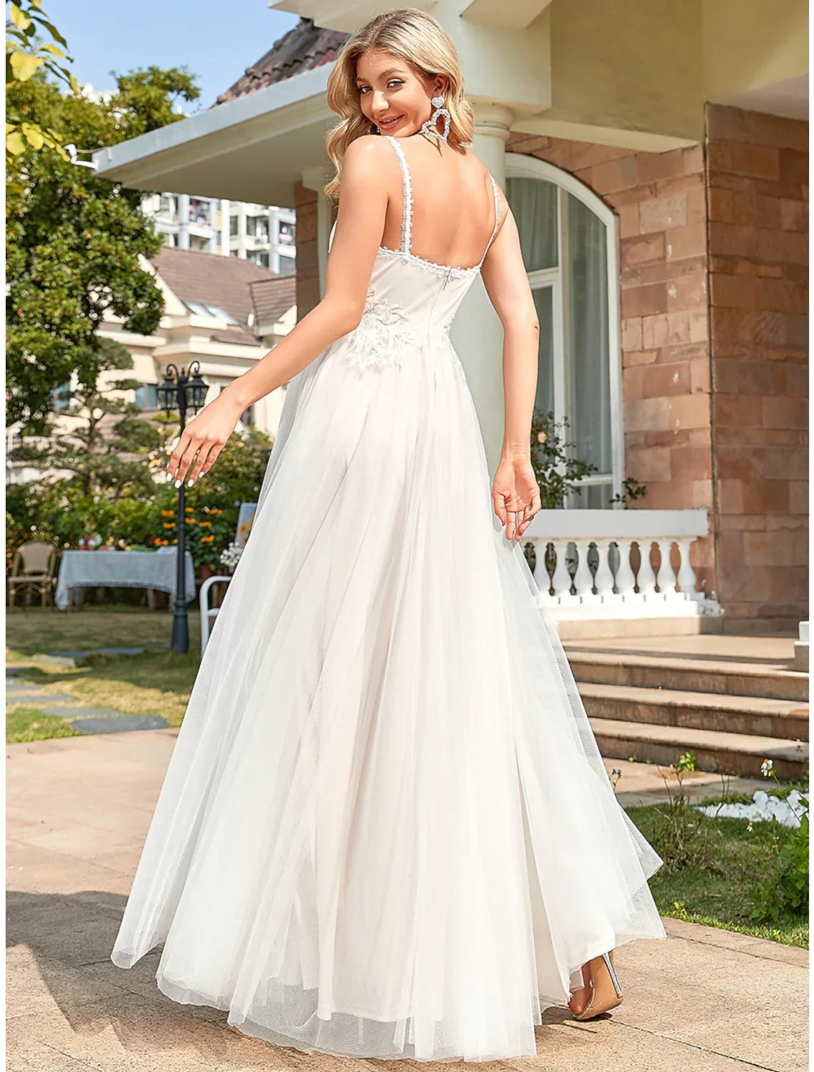 Beach Wedding Dresses Floor Length A-Line Sleeveless V Neck With Embroidery