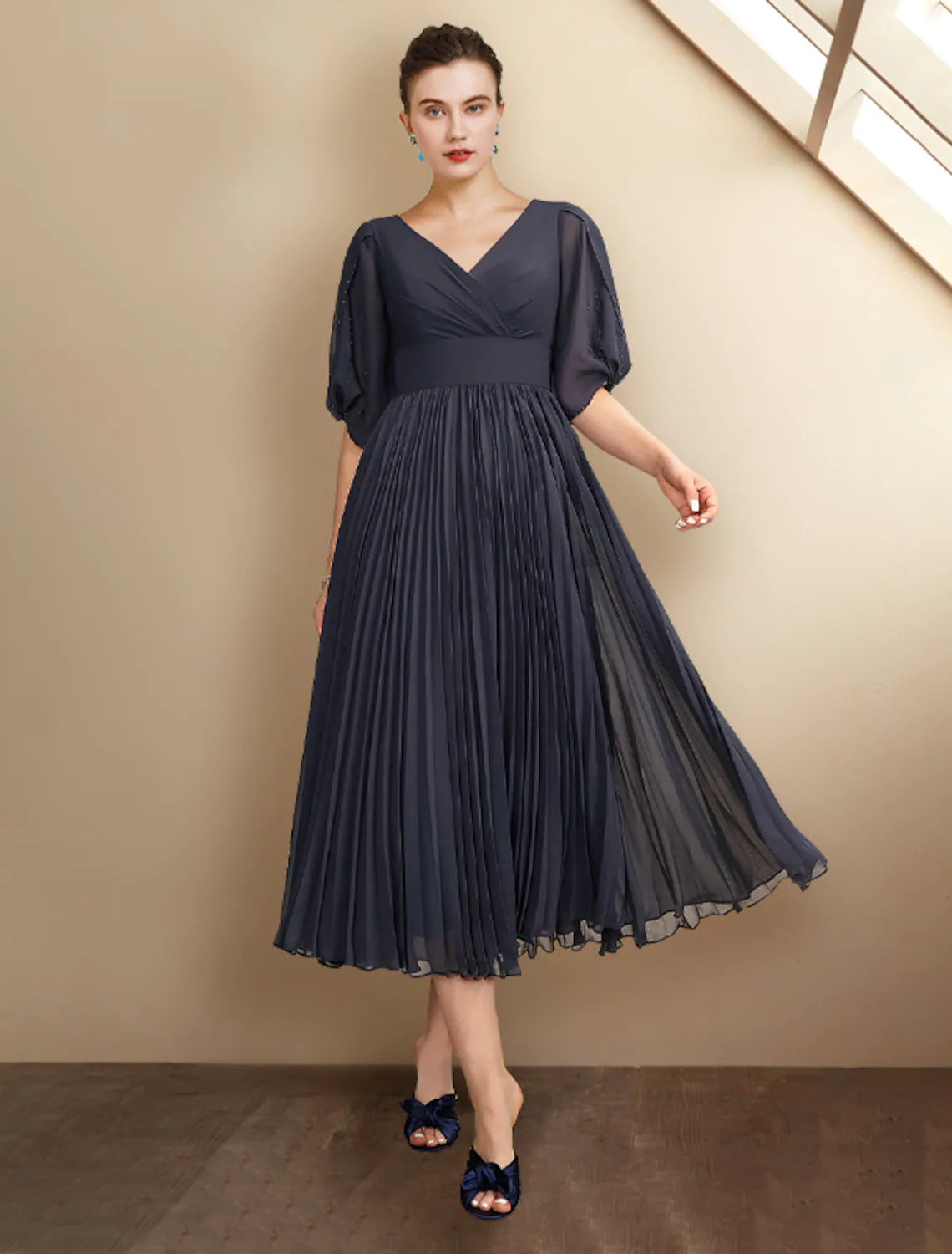 Mother of the Bride Dress Plus Size Elegant V Neck Half Sleeve with Pleats